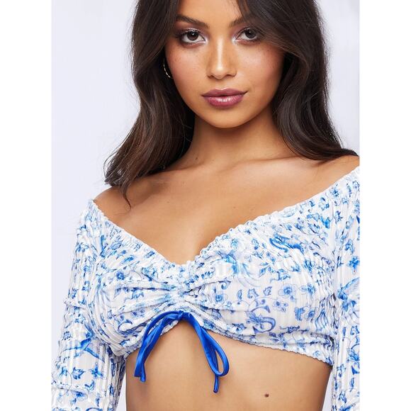 Savage x Fenty Women's Long Sleeve Peasant Crop Top Blue White Fairy Plush Large - Picture 1 of 6